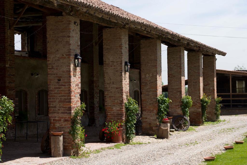 Agriturismo Fiamberta Bed & Breakfast Certosa di Pavia Luaran gambar
