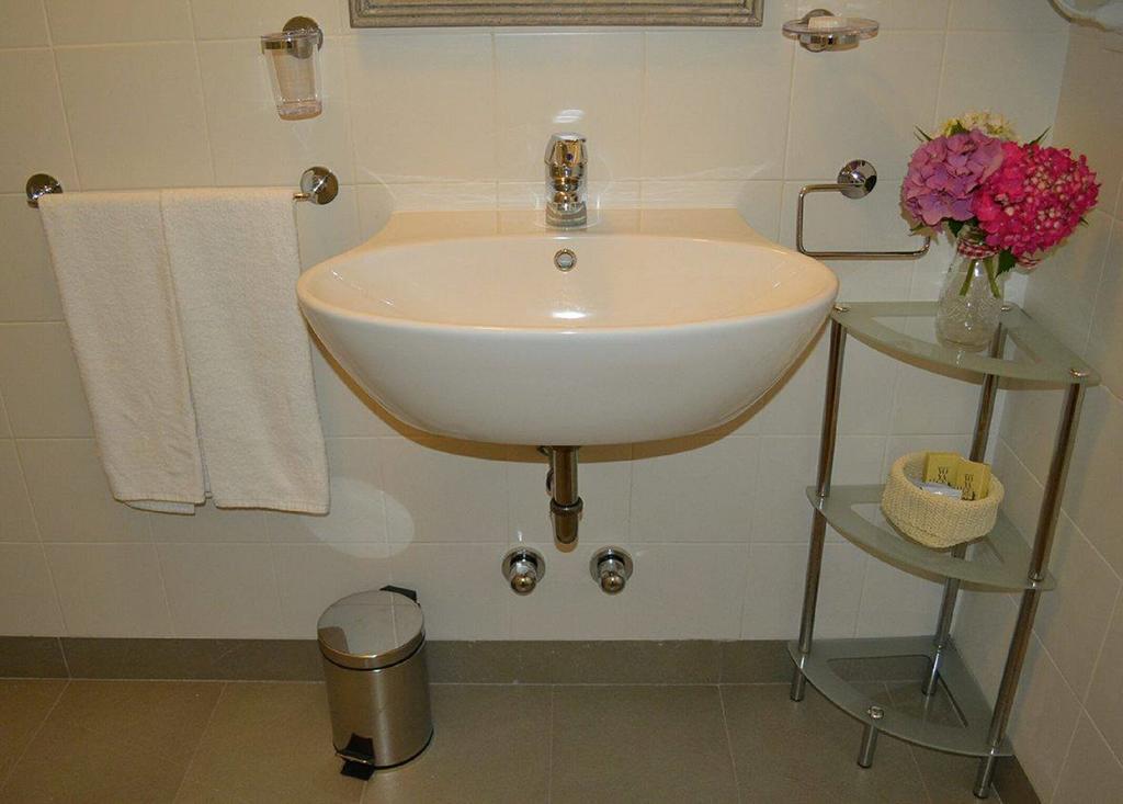 Agriturismo Fiamberta Bed & Breakfast Certosa di Pavia Luaran gambar