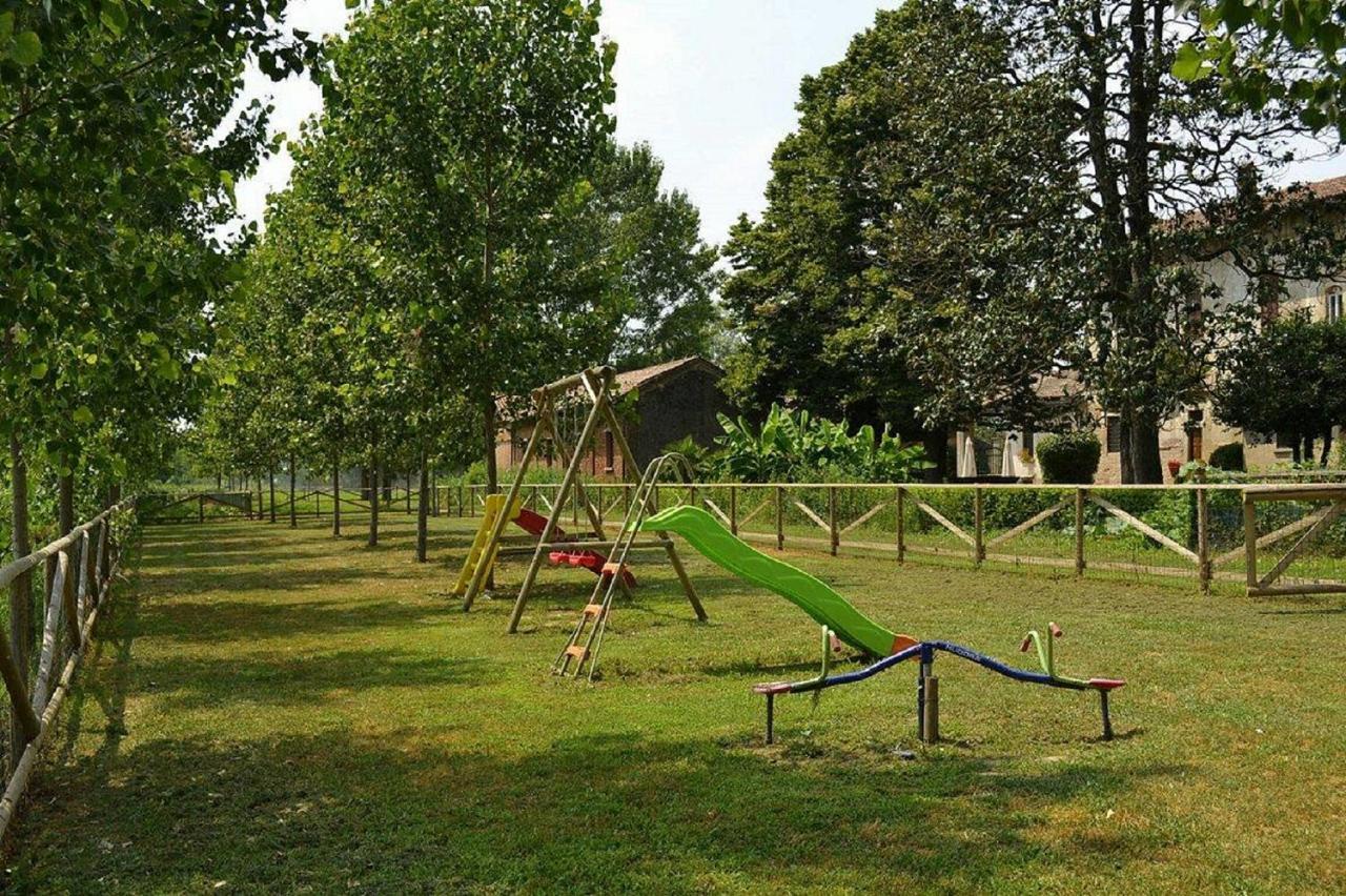 Agriturismo Fiamberta Bed & Breakfast Certosa di Pavia Luaran gambar